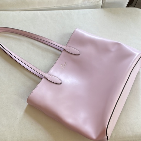 kate spade Handbags - Kate Spade pale pink bag